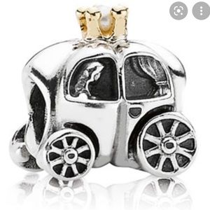 PANDORA Royal Carriage Charm